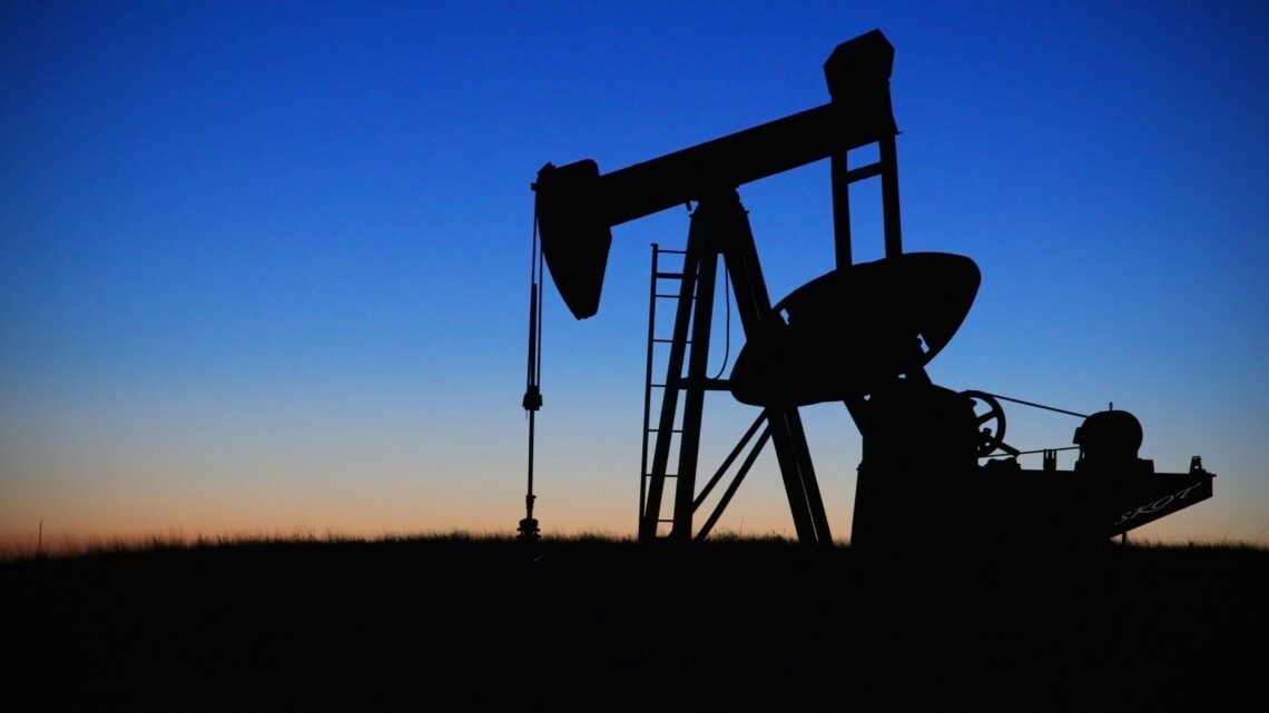 There are some dark clouds surrounding Trump's desire to drive down oil prices. But the president doesn't seem to be intimidated by challenges. Photo: Pixabay